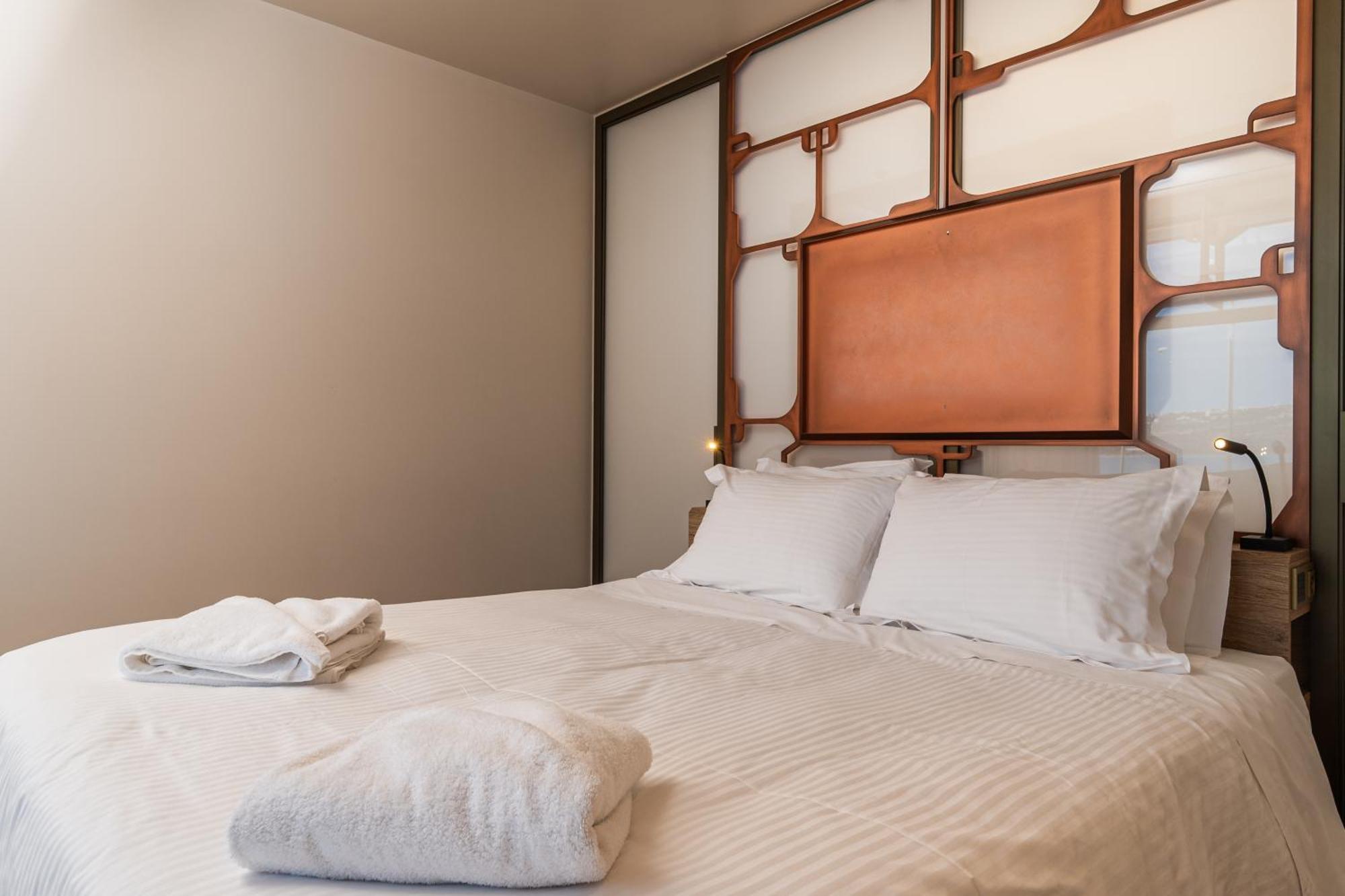 Oniros Residences Souda Bagian luar foto