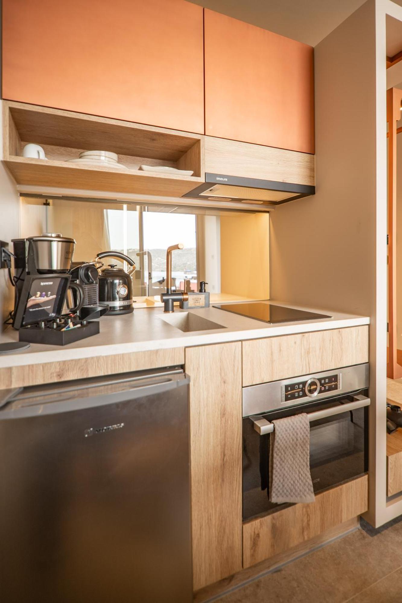 Oniros Residences Souda Bagian luar foto