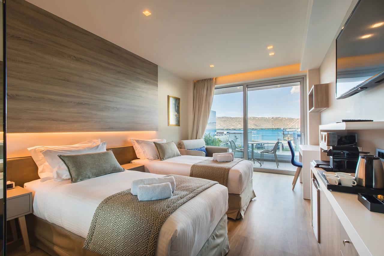 Oniros Residences Souda Bagian luar foto